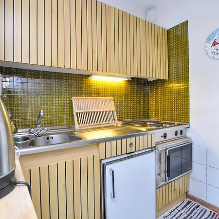 1 Bedroom Beautiful In *