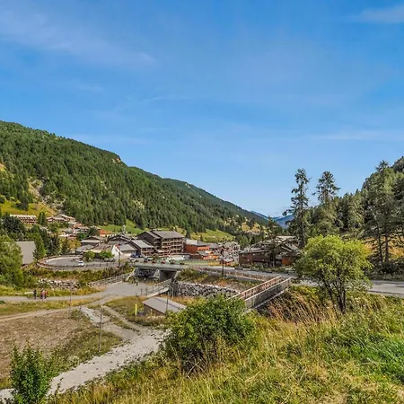 1 Bedroom Beautiful In Appartement Allos