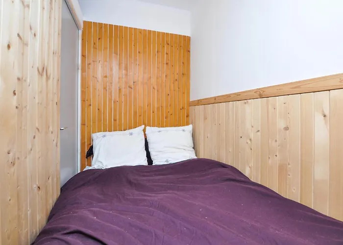 아파트 1 Bedroom Beautiful In 라포